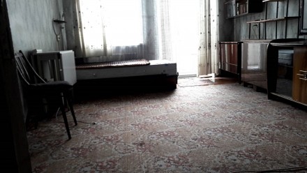 Квартира находится угол Титова и Кирова, с косметическим ремонтом, в нормальном . Титова. фото 3