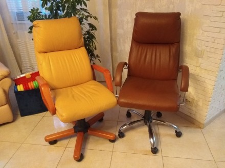 Продаю офісні крісла.
Гарні, зручні, натуральна шкіра.
Механізми справні. 

. . фото 2