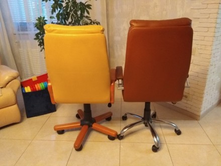 Продаю офісні крісла.
Гарні, зручні, натуральна шкіра.
Механізми справні. 

. . фото 6