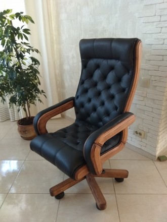 Продаю нове шкіряне офісне крісло для керівника.
Під замовлення можливий будь я. . фото 4