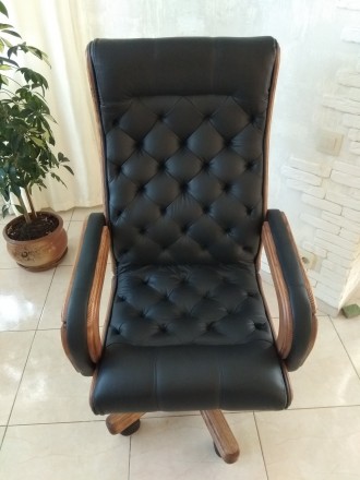 Продаю нове шкіряне офісне крісло для керівника.
Під замовлення можливий будь я. . фото 10