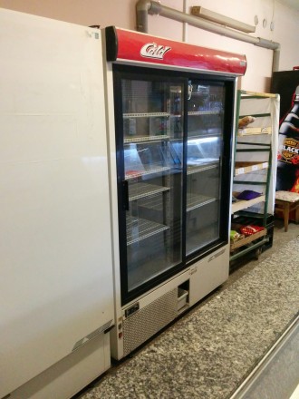 Продам в связи с перепрофилированием магазина холодильную витрину COLD W-15SGSP . . фото 6