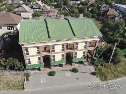 Продаётся дом, 3х секционный (таунхаус)