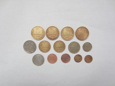 В продаже монеты разных номиналов времен ссср. Хорошая сохранность.. . фото 2