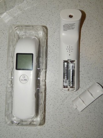 Бесконтактный инфракрасный термометр MD1741.
Для измерения температуры головы.
О. . фото 5