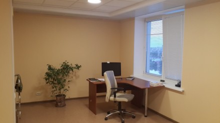 Сдам видовой офис 120 кв.м. на Драгоманова 1а, Ашан, Позняки. Киев. фото 1 Сдам видовой офис 120 кв.м. на Драгоманова 1а, Ашан, Позняки. Киев. фото 1