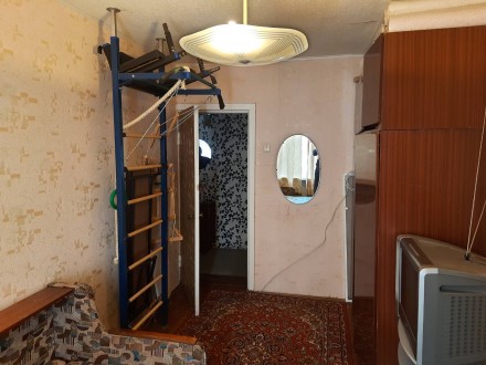 Квартира находится на ул Строителей, с раздельными комнатами, косметическим ремо. Титова. фото 8