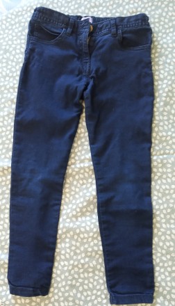 Демисезонные джинсы-стрейч на девочку 6-7 лет фирмы F&F в идеальном состояни. . фото 2