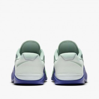 Женские кроссовки Nike Metcon 5 - самая продуманная, прочная модель в линейке Me. . фото 3