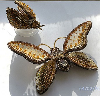Брошка - метелик «Золотий талісман», авторська робота в кількості 2 . . фото 2