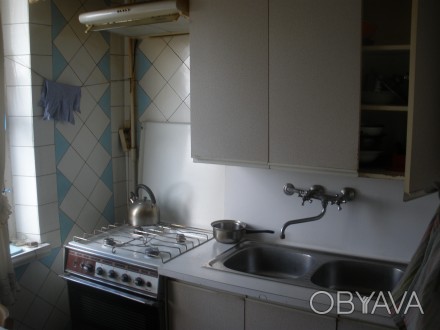 Сдам комнату метро Героев Труда работающей женщине с хозяйкой