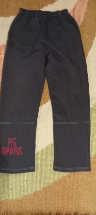 Спортивные серые штаны мальчику подростку греческого производителя Spark. Вперед. . фото 2