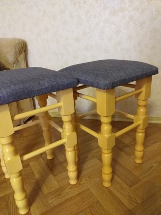 Табуретки кухонні. Ровно. фото 1 Табуретки кухонні. Ровно. фото 1