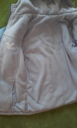 вся куртка на  теплому флісі 
половина довжини по грудях-40 см,довжина куртки-5. . фото 4