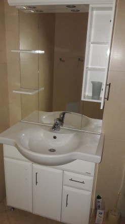 Мойдодыр - комплект мебели для ванной . МДФ . Цвет - белый .
Размеры зеркала : . . фото 3