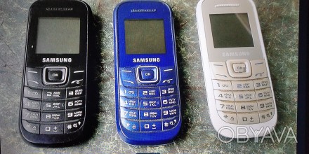 Телефоны samsung ,все рабочие в отличном состоянии, с родными заводскими зарядны. . фото 1