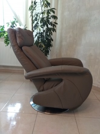 Нове шкіряне крісло рел.акс (реклайнер)
Надзвичайно комфортне.
Натуральна шкір. . фото 11