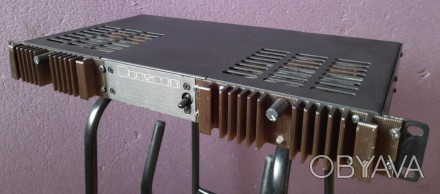 Выпускаемый с начала 80-х годов студийный двухканальный усилитель мощности Bryst. . фото 1