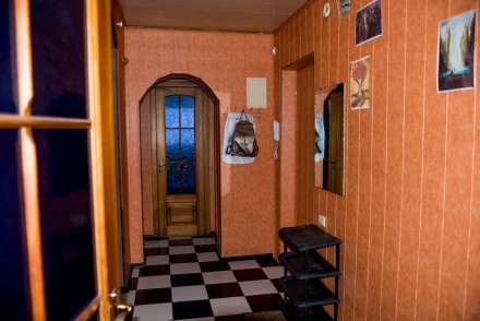 Квартира находится на ул Гладкова, с ремонтом, раздельными комнатами, всей необх. 12-Квартал. фото 7