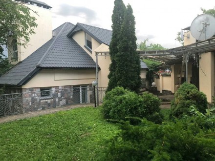 Большой частный дом в городе, 182м2. Полтава. фото 1 Большой частный дом в городе, 182м2. Полтава. фото 1