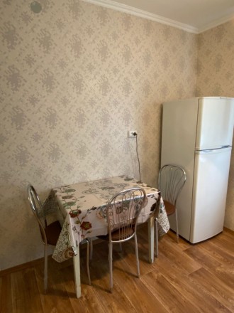 Квартира находится на ул Новокрымская, рн Сильпо, с ремонтом, раздельными комнат. Титова. фото 6