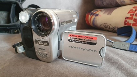 Рабочая видеокамера SONY Hi8 Handycam в идеальном состоянии. Черкассы. фото 1 Рабочая видеокамера SONY Hi8 Handycam в идеальном состоянии. Черкассы. фото 1