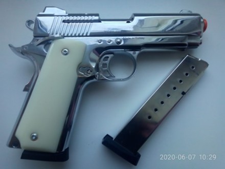 Предлагаем новый стартовый пистолет Kuzey 911-SX  – копия всем известного . . фото 3