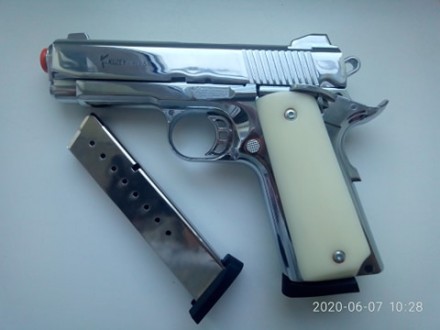 Предлагаем новый стартовый пистолет Kuzey 911-SX  – копия всем известного . . фото 2