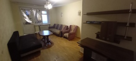 Квартира в жилом советском состоянии, в наличии есть вся необходимая мебель и те. Тополь-1. фото 6