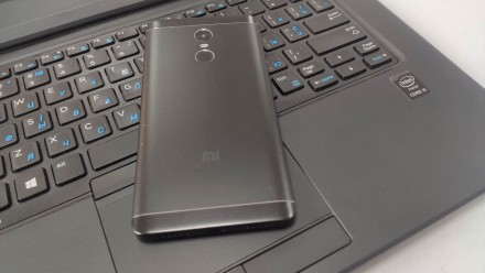 Xiaomi Redmi Note 4X 3/32GB Black

Мобільний телефон у відміному стані 8/10. Н. . фото 3