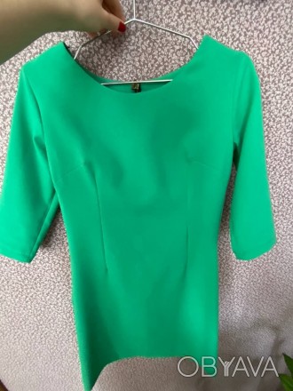 Зеленое платье в отличном состоянии, размер ua 40 (s). Длина от плеча 85 см.. . фото 1