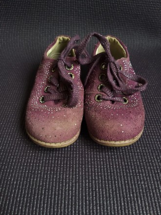 Красивые фиолетовые туфли на шнуровке Шалунишка, состояние б/у, с наружи замша, . . фото 2