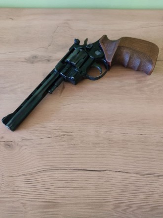 Продам револьвер флобера Weihrauch HW4 6 з дерев'яною, ергономічною ручкою.. . фото 4