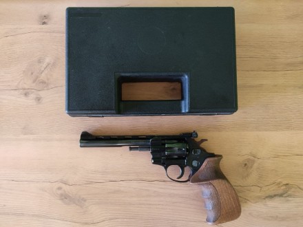 Продам револьвер флобера Weihrauch HW4 6 з дерев'яною, ергономічною ручкою.. . фото 3