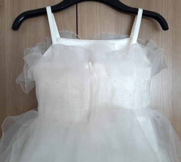 Нарядное белое платье подойдет для стройной девочки возрастом 8-11 лет, ростом о. . фото 10