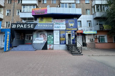Продаж торгово-офісного приміщення, "95 Квартал".. Кривий Ріг. фото 1 Продаж торгово-офісного приміщення, "95 Квартал".. Кривий Ріг. фото 1