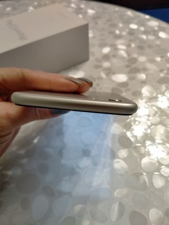 Телефон айфон 6 s plus на 128 GB Silver ,оригинал не бит ,не царапан коробка док. . фото 8