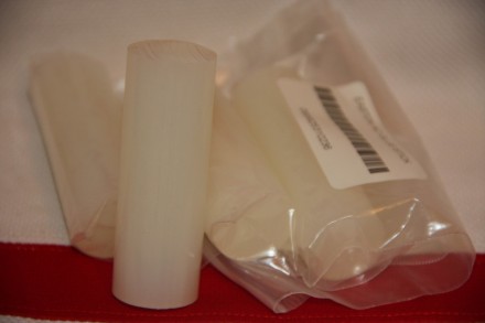 Клей Easton Glue Sticks 
имеет сильные адгезионные свойства, легко работать с п. . фото 2