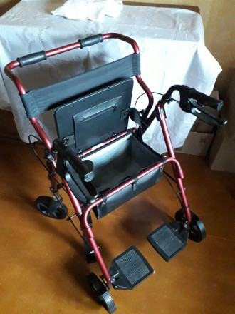 Продам складную инвалидную коляску-ходунки, новую. Очень удобная. Можно катить, . . фото 3