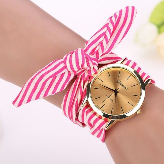 
Женские цветные наручные часы Geneva
 
 
Модные наручные часы с тканевым ремешк. . фото 2