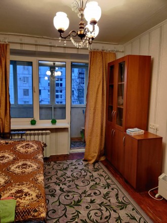 Квартира находится на ул Суворова, с косметическим ремонтом, в наличии есть вся . Титова. фото 2