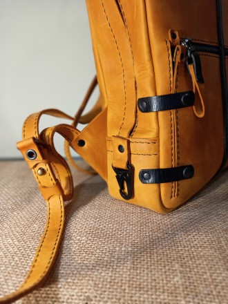 Стильный, кожаный рюкзак 
Натуральная кожа crease horse 
Дизайнерская работа в. . фото 9
