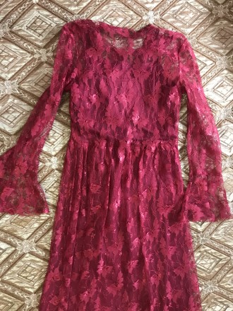 Сукня бордового кольору,розмір с,без видимих дефектів;на підкладці,зверху фатін;. . фото 3