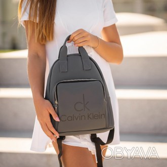 КОД: CK1033
Стильный рюкзак из качественной кожи PU. Вместительный и удобный.
Ха. . фото 1