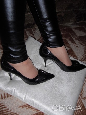 Женские классические лаковые туфли лодочки

Смотрятся дорого и стильно

Цвет. . фото 1