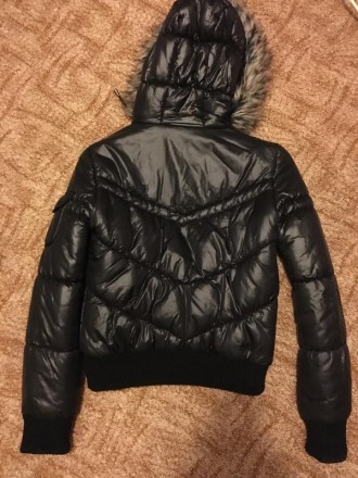 классная курточка на синтепоне, размер S

Цвет	Чёрный
Размер	36 / 8 / S
Дост. . фото 3