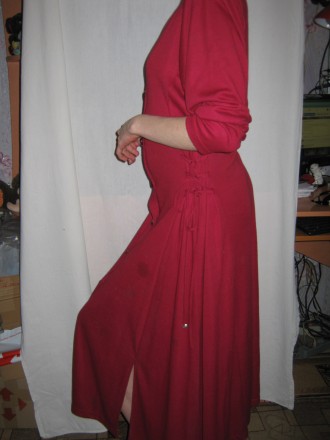  Мода возвращается! Платье женское б/у, бордового цвета, однотонное, трикотажное. . фото 5