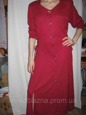  Мода возвращается! Платье женское б/у, бордового цвета, однотонное, трикотажное. . фото 3