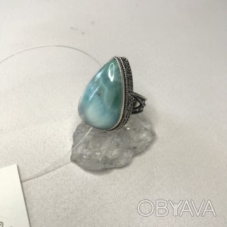 Элегантное кольцо с природным камнем ларимар (происхождение: Доминикана) в сереб. . фото 1