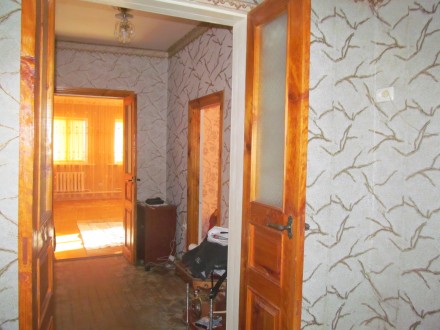 Продам дом в центре Волчанска. S=140 м2, кирпич, 5 комнат, раздельные. Все удобс. . фото 5